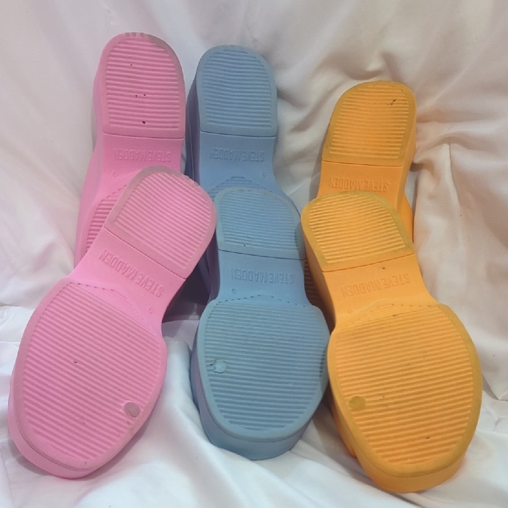 BLUE Steve Madden slinky platform slide. Size 9. - Picture 2 of 2